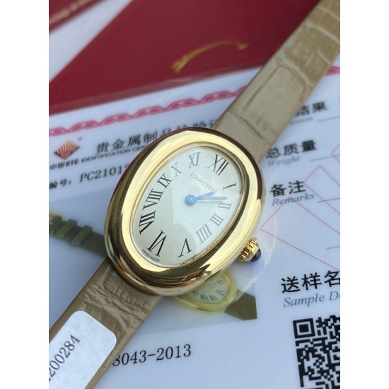 卡地亚浴缸系列卡家又一经典之作浴缸系列。实物拿到手的时候大吃一惊,颜值高 !椭圆外型的感觉正是典雅欧风浴缸形状,这也太好看了吧!相比蓝气球段位要高出不少一会儿观摩下公价便知主要是因为通体包真金……Baignoire浴缸系列腕表,小号表款,石英机芯。精钢包18K黄金表壳。包18K黄金圆珠形表冠,镶嵌一颗凸圆形蓝宝石。镀银表盘,剑形蓝钢指针,蓝宝石水晶镜面。灰褐色鳄鱼皮表带,包18K黄金针扣式表扣。表壳尺寸:32x26毫米厚度:8毫米防水深度3巴(约30米)生活防水 卡地亚浴缸系列卡家又一经典之作浴缸系列。实物拿到手的时候大吃一惊,颜值高 !椭圆外型的感觉正是典雅欧风浴缸形状,这也太好看了吧!相比蓝气球段位要高出不少一会儿观摩下公价便知主要是因为通体包真金……Baignoire浴缸系列腕表,小号表款,石英机芯。精钢包18K黄金表壳。包18K黄金圆珠形表冠,镶嵌一颗凸圆形蓝宝石。镀银表盘,剑形蓝钢指针,蓝宝石水晶镜面。灰褐色鳄鱼皮表带,包18K黄金针扣式表扣。表壳尺寸:32x26毫米厚度:8毫米防水深度3巴(约30米)生活防水