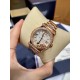 《YF出品》萧邦Happy Diamonds系列在女士腕表当中非常具有标志性,这款腕表拥有36和30毫米的腕表直径,对于大部分女士来说这个尺寸刚刚好。极具标志性的表壳设计搭配银色表盘,盘面上转动的钻石是萧邦Happy Diamonds最大的亮点设计所在。腕表搭载了自动上链机芯,能够为腕表提供42个小时的动力储存。。。YF臻品(2021新鲜上市):萧邦HAPPY DIAMONDS系列274893-5003腕表(精钢-玫瑰金-白色贝壳表盘,7颗彩色活动钻石,2892-2全自动机械,36毫米) 《YF出品》萧邦Happy Diamonds系列在女士腕表当中非常具有标志性,这款腕表拥有36和30毫米的腕表直径,对于大部分女士来说这个尺寸刚刚好。极具标志性的表壳设计搭配银色表盘,盘面上转动的钻石是萧邦Happy Diamonds最大的亮点设计所在。腕表搭载了自动上链机芯,能够为腕表提供42个小时的动力储存。。。YF臻品(2021新鲜上市):萧邦HAPPY DIAMONDS系列274893-5003腕表(精钢-玫瑰金-白色贝壳表盘,7颗彩色活动钻石,2892-2全自动机械,36毫米)