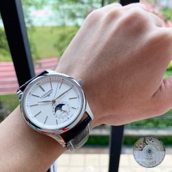 2020最畅销的款式星辰新款   精致臻品【最新】：浪琴简约新品独家首发【类型】：精品男士腕表【表带】：真牛皮表带【机芯】：高端全自动机械机芯【镜面】：矿物质强化玻璃（更高清）品味高雅 浩瀚大气 匠心独运 腕间瑰宝尺寸：直径41mm厚12mm热卖上市！欢迎转载！