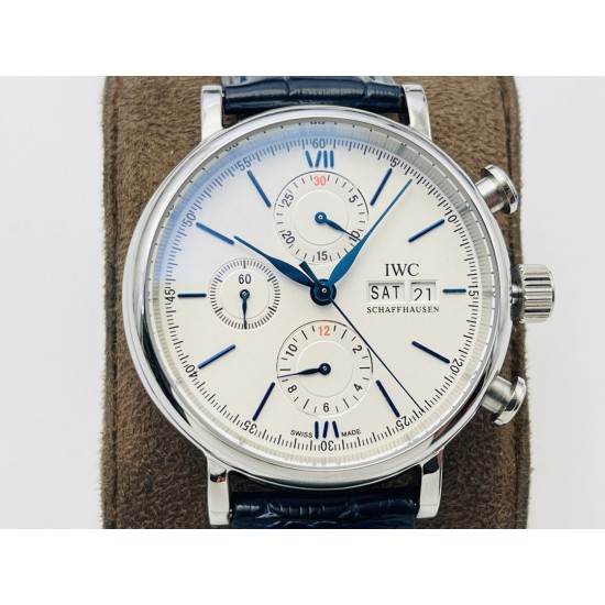 【IWS Factory2022推荐】IWC万.国波涛菲诺计时腕表!1⃣️尺寸42MM,厚度13.5MM,完美同步正品,表壳以精钢材质打造,通过细致的抛光打磨之后呈现出细腻光泽,表耳弧度自然,与表壳完美融合,线条流畅,光泽闪耀。2⃣️腕表内部搭载丹东7750改4601自动机械机芯,实现所有功能与原装一致,密底设计,周年纪念徽标镌刻表底,采用意大利小牛皮搭配针扣,简单配戴,上手效果极佳!IWS Factory匠心力作 IWC波涛计时,生动诠释柏涛菲诺永不落幕的经典,欢迎各路表友品鉴! 【IWS Factory2022推荐】IWC万.国波涛菲诺计时腕表!1⃣️尺寸42MM,厚度13.5MM,完美同步正品,表壳以精钢材质打造,通过细致的抛光打磨之后呈现出细腻光泽,表耳弧度自然,与表壳完美融合,线条流畅,光泽闪耀。2⃣️腕表内部搭载丹东7750改4601自动机械机芯,实现所有功能与原装一致,密底设计,周年纪念徽标镌刻表底,采用意大利小牛皮搭配针扣,简单配戴,上手效果极佳!IWS Factory匠心力作 IWC波涛计时,生动诠释柏涛菲诺永不落幕的经典,欢迎各路表友品鉴!