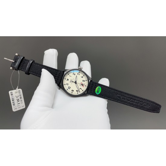 AOF全面升级 V7 版马克 飞行员PILOTS WATCHES全系列1️⃣利用最新的精密AI电喷技术,终于试验出少量的零色差的万国色值2️⃣全场唯一去除紫色温的黑面,开启了字面新工艺的 "狂飙’之战! 3️⃣字體是完美油印100%和原版相同的字体 进口超强夜光⚠️终极版己完美修正纤细大小同步原版!!⚠️而日本进口机芯9015 2892正完完全全符合这特征,最新批次日本纯进口9015 2892更显精准,耐用,摆陀低噪,零返修 AOF全面升级 V7 版马克 飞行员PILOTS WATCHES全系列1️⃣利用最新的精密AI电喷技术,终于试验出少量的零色差的万国色值2️⃣全场唯一去除紫色温的黑面,开启了字面新工艺的 "狂飙’之战! 3️⃣字體是完美油印100%和原版相同的字体 进口超强夜光⚠️终极版己完美修正纤细大小同步原版!!⚠️而日本进口机芯9015 2892正完完全全符合这特征,最新批次日本纯进口9015 2892更显精准,耐用,摆陀低噪,零返修