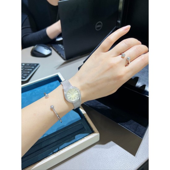 伯爵！钢带无法抵挡的美