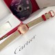 CartierSantosDemoiselle卡地亚山度士名媛系列，Mini表款，瑞士进口石英机芯，316L精钢表壳，外圈镶嵌超闪亮镀白金钻石，蓝宝石水晶镜面，进口意大利小牛皮表带。尺寸：宽度21mm长度27mm冬季节日氛围感红色系手表单品 一起期待圣诞元旦  新年  香槟玫瑰金镶钻表搭配红色意大利小牛皮表带，又显白又气质，名副其实的红色战表 [旺柴] hin适合各种过年聚会佩戴，每款都是绝绝子 。春节前下单参加节日礼赠活动️可免费赠送同款小牛皮表带一副（颜色自选 ）寒冬里更要拉满节日氛围感 ️️️
