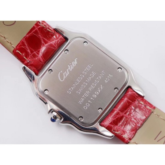 实拍 8848F Panthre de Cartier 卡地亚猎豹手表,华丽而不羁,是Panthre de Cartier猎豹所传达的美学风格。它线条流畅,魅惑动人,柔软服帖于腕间,宛若在肌肤上翩翩起舞。独特的造型彰显成熟优雅、自信动人的女性形象。表壳一体成型,搭配正品使用原装瑞士石英机芯,316L精钢壳套,镶嵌钻石 把头镶嵌一颗合成蓝色尖晶石,镀银表盘,剑形蓝钢指针,100%三度防水,尺寸:27 x 37毫米,22*30毫米,二个尺寸。每块表都有独立的机身编号。 实拍 8848F Panthre de Cartier 卡地亚猎豹手表,华丽而不羁,是Panthre de Cartier猎豹所传达的美学风格。它线条流畅,魅惑动人,柔软服帖于腕间,宛若在肌肤上翩翩起舞。独特的造型彰显成熟优雅、自信动人的女性形象。表壳一体成型,搭配正品使用原装瑞士石英机芯,316L精钢壳套,镶嵌钻石 把头镶嵌一颗合成蓝色尖晶石,镀银表盘,剑形蓝钢指针,100%三度防水,尺寸:27 x 37毫米,22*30毫米,二个尺寸。每块表都有独立的机身编号。