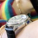 实拍 卡地亚钥匙系列 Cl de Cartier 一款充满浪漫色彩的腕表,时光之钥打开典雅之门。此款钥匙采用316精钢打造出直径35毫米,字面采用凸体印刷,蓝宝石镜面,瑞士石英机芯,在经典设计元素的基础上对腕表整体细节大幅度提升,保证新品腕表的高超性能。从外观看它不是家族中的显贵,但一定是家族的骄傲、低调而奢华。 实拍 卡地亚钥匙系列 Cl de Cartier 一款充满浪漫色彩的腕表,时光之钥打开典雅之门。此款钥匙采用316精钢打造出直径35毫米,字面采用凸体印刷,蓝宝石镜面,瑞士石英机芯,在经典设计元素的基础上对腕表整体细节大幅度提升,保证新品腕表的高超性能。从外观看它不是家族中的显贵,但一定是家族的骄傲、低调而奢华。