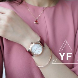 实拍《YF》萧邦（五钻小号无日历）HAPPY DIAMONDS 七彩圣诞主题 符合接下来圣诞跨年的气氛 每一颗钻石都是最好的礼物 心向自由 与快乐不期而遇。