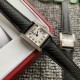 实拍 2020最新卡地亚法国坦克Cartier Tank Franaise系列,一款百搭 性价比又高的手表 搭配全新专柜欧版风格定制的原厂表带,进口瑞士石英机芯。八角形表冠,镶嵌一颗凸圆形合成尖晶石,剑形蓝钢指针,蓝宝石水晶镜面,采用与原装一致的实心内罩,尺寸:25 x 20mm。佩戴舒适柔软服帖,上手显得高贵又典雅,很气质很女人独家货源。 实拍 2020最新卡地亚法国坦克Cartier Tank Franaise系列,一款百搭 性价比又高的手表 搭配全新专柜欧版风格定制的原厂表带,进口瑞士石英机芯。八角形表冠,镶嵌一颗凸圆形合成尖晶石,剑形蓝钢指针,蓝宝石水晶镜面,采用与原装一致的实心内罩,尺寸:25 x 20mm。佩戴舒适柔软服帖,上手显得高贵又典雅,很气质很女人独家货源。
