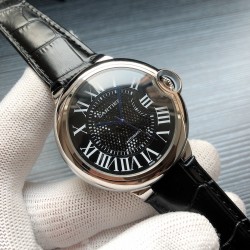 蓝气球系列   镂空新款【最新】：卡地亚 CARTIER S9 最新设计 别致精品【类型】：精品男士腕表【表带】：真牛皮表带【机芯】：顶级全自动机械机芯【镜面】：矿物质强化玻璃（更高清）品味高雅 浩瀚大气 匠心独运 腕间瑰宝尺寸：直径43mm厚12mm热卖上市！欢迎转载！