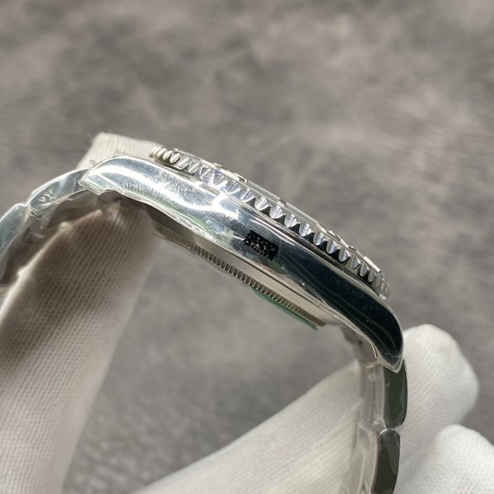 劳力士游艇名仕!采用同正品904钢材,40X13mm,2836自动机械机芯,904精钢表壳表链,蓝宝石镜面,夜光表盘指针,折叠式表扣,防水大于50米 台湾厂出品!出货实拍 劳力士游艇名仕!采用同正品904钢材,40X13mm,2836自动机械机芯,904精钢表壳表链,蓝宝石镜面,夜光表盘指针,折叠式表扣,防水大于50米 台湾厂出品!出货实拍