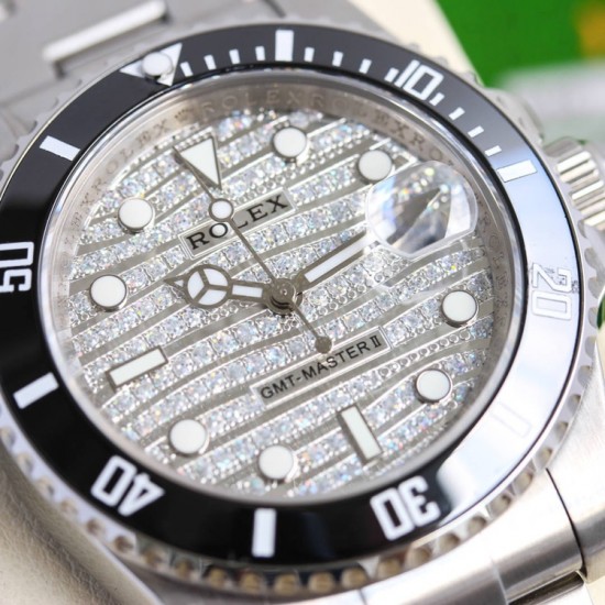 新款 首推 ROLEX 精品最热门的劳力士潜水表 全新款升级版 高档次字面 表带表扣细节 更加漂亮,抛光表扣 316L精钢表壳,尺寸:40mm*12mm,蓝宝石镜面,超强夜光,装置全新进口机械机芯 ,做工一流、完美出品、独家高端品质,商务休闲必备 出货实拍! 新款 首推 ROLEX 精品最热门的劳力士潜水表 全新款升级版 高档次字面 表带表扣细节 更加漂亮,抛光表扣 316L精钢表壳,尺寸:40mm*12mm,蓝宝石镜面,超强夜光,装置全新进口机械机芯 ,做工一流、完美出品、独家高端品质,商务休闲必备 出货实拍!