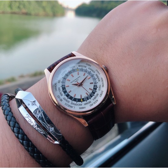 品牌:百达翡丽-PATEK PHILPPE 类型: 男士腕表 X20表壳:316精钢(做工优质)表带:进口小牛皮/简约针扣机芯:进口西铁城8215全自动机芯材料:顶级蓝宝石玻璃尺寸:直径39mm 厚度12mm 三杰精致推荐男士机械腕表 SJ为你精心挑选超真实实物图拍摄 品牌:百达翡丽-PATEK PHILPPE 类型: 男士腕表 X20表壳:316精钢(做工优质)表带:进口小牛皮/简约针扣机芯:进口西铁城8215全自动机芯材料:顶级蓝宝石玻璃尺寸:直径39mm 厚度12mm 三杰精致推荐男士机械腕表 SJ为你精心挑选超真实实物图拍摄