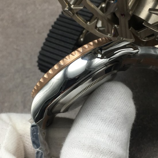 品牌:劳力士Rolex N9新作推荐系列:游艇名仕型Ⅱ男士腕表款式:自动机械,直径44毫米,材质:316L精钢,微纳米电镀;劳力士Ring Command旋转外圈(双向90旋转),配蓝色Cerachrom陶质字圈,金涂层数字机芯型号:ETA7750表扣类型:折叠扣防水深度:50米 N9匠心之作 值得你拥有!(附送专用擦表工具+专用擦表布) 品牌:劳力士Rolex N9新作推荐系列:游艇名仕型Ⅱ男士腕表款式:自动机械,直径44毫米,材质:316L精钢,微纳米电镀;劳力士Ring Command旋转外圈(双向90旋转),配蓝色Cerachrom陶质字圈,金涂层数字机芯型号:ETA7750表扣类型:折叠扣防水深度:50米 N9匠心之作 值得你拥有!(附送专用擦表工具+专用擦表布)