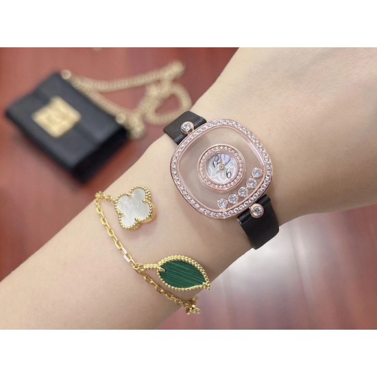 品牌：Chopard-萧邦最新款方形Happy Diamonds❤️瑞士原厂石英机芯 五颗快乐钻石在表盘自由流动  电镀18k金好货不等人哦～[机智]