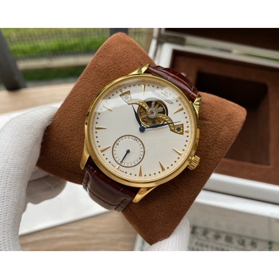 积家 Jaeger Lecoultre 大师系列,精品男士腕表,多功能设计,技艺精湛,独具匠心,尊贵大气,绅士风范。采用全自动机械机芯,顶级316精钢表壳,进口小牛皮表带,矿物质超强镜面,尺寸43-13 积家 Jaeger Lecoultre 大师系列,精品男士腕表,多功能设计,技艺精湛,独具匠心,尊贵大气,绅士风范。采用全自动机械机芯,顶级316精钢表壳,进口小牛皮表带,矿物质超强镜面,尺寸43-13