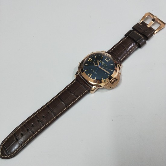 [太阳][太阳]沛纳海精品男士机械表FLYBACK，热卖款型号PAM00525，LUMINOR 1950系列，直径44mm,厚度15mm,316L精钢玫瑰金壳，高硬度矿物质玻璃，真皮咖啡皮带，装配海鸥全自动机芯。卓越品质，引领潮流！欢迎转载！[愉快][愉快]