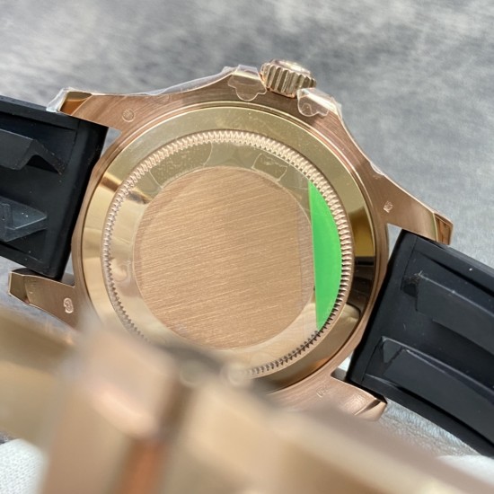 【出货实拍】ROLEX 劳力士 YACHT MASTER 游艇名仕型 116655 运动男表 精钢镀厚玫瑰金表壳 陶瓷表圈 可双向转动 旋入式表冠 蓝宝石镜面有日历放大镜6点位镭射皇冠防伪 橡胶表带 表带侧面有OYSTERFLEX字样雕刻 表带背面有导汗槽 Glidelock折叠保险表扣 40mm n厂出品 2836机芯!出货实拍 【出货实拍】ROLEX 劳力士 YACHT MASTER 游艇名仕型 116655 运动男表 精钢镀厚玫瑰金表壳 陶瓷表圈 可双向转动 旋入式表冠 蓝宝石镜面有日历放大镜6点位镭射皇冠防伪 橡胶表带 表带侧面有OYSTERFLEX字样雕刻 表带背面有导汗槽 Glidelock折叠保险表扣 40mm n厂出品 2836机芯!出货实拍