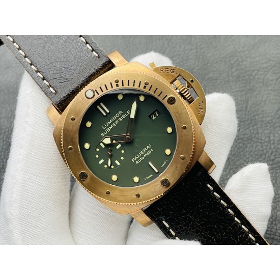 【VS Factory2022墙裂推荐 新力作】V2升级版 VS沛.纳海 Pam382 机芯功能升级:1⃣️时针单独调时,通过时针调历。2⃣️机芯背透 :摆轮与正品一致 螺丝孔位95%以上接近正品。3⃣️直径47毫米!4⃣️搭载定制版自动上链机芯!5⃣️大家常说硬汉风格什么的,我觉得青铜382才是最最硬汉的沛纳海,不光在造型上够钢猛,青铜材质更是在经过岁月洗礼后变得不一样,有经历,有故事,有一种沧桑感,这才是真正的硬汉!敢死队同款哦!VS Factory匠心之作 值得您拥有! 【VS Factory2022墙裂推荐 新力作】V2升级版 VS沛.纳海 Pam382 机芯功能升级:1⃣️时针单独调时,通过时针调历。2⃣️机芯背透 :摆轮与正品一致 螺丝孔位95%以上接近正品。3⃣️直径47毫米!4⃣️搭载定制版自动上链机芯!5⃣️大家常说硬汉风格什么的,我觉得青铜382才是最最硬汉的沛纳海,不光在造型上够钢猛,青铜材质更是在经过岁月洗礼后变得不一样,有经历,有故事,有一种沧桑感,这才是真正的硬汉!敢死队同款哦!VS Factory匠心之作 值得您拥有!