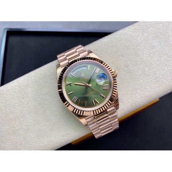 ROLEX 劳力士 星期日志型!1⃣️ 蓝宝石镜面,日历2.5倍放大镜,效果同步原版。2⃣️蚝式表壳结构,一体中层表壳,旋入式底盖及上链表冠。3⃣️结构尺寸厚度同步原装,直径40mm4⃣️搭载2836自动上链机芯,快调瞬跳星期日历、做到调时、厚度、结构同步原版。 ROLEX 劳力士 星期日志型!1⃣️ 蓝宝石镜面,日历2.5倍放大镜,效果同步原版。2⃣️蚝式表壳结构,一体中层表壳,旋入式底盖及上链表冠。3⃣️结构尺寸厚度同步原装,直径40mm4⃣️搭载2836自动上链机芯,快调瞬跳星期日历、做到调时、厚度、结构同步原版。