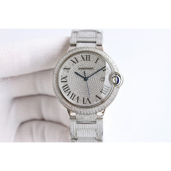 V7版复刻最高版！奢华 卡地亚 CARTIER B33 蓝气球 42mm 满钻系列 采用高端进口奥地利钻石5000+颗镶满表壳及表带 （镶嵌工艺5年内掉钻免费补新钻） 原版鱼眼真宝蓝石镜面（10年内非人为有磨损痕迹的！免费换新玻璃）TOP海鸥2836全自动机械机芯！高档烤蓝指针 高端精钢带 不掉螺丝 ！纳米真空电镀细节更到位！ 走时精准 质量可靠 ！五星推荐 匠心之作 值得你拥有！
