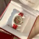 ❤️实拍 卡地亚-Cartier 满钻藤花系列腕表 双排钻侧身 搭配亮黑.红色鳄鱼皮瑞士石英机芯 蓝宝石水晶玻璃镜面 百搭经典尺寸35mm。表盘媚丽搭配并缀有彩色饰以密镶藤花的造型 奢华极致你值得拥有它。 ❤️实拍 卡地亚-Cartier 满钻藤花系列腕表 双排钻侧身 搭配亮黑.红色鳄鱼皮瑞士石英机芯 蓝宝石水晶玻璃镜面 百搭经典尺寸35mm。表盘媚丽搭配并缀有彩色饰以密镶藤花的造型 奢华极致你值得拥有它。