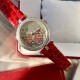 ❤️实拍 卡地亚-Cartier 满钻藤花系列腕表 双排钻侧身 搭配亮黑.红色鳄鱼皮瑞士石英机芯 蓝宝石水晶玻璃镜面 百搭经典尺寸35mm。表盘媚丽搭配并缀有彩色饰以密镶藤花的造型 奢华极致你值得拥有它。 ❤️实拍 卡地亚-Cartier 满钻藤花系列腕表 双排钻侧身 搭配亮黑.红色鳄鱼皮瑞士石英机芯 蓝宝石水晶玻璃镜面 百搭经典尺寸35mm。表盘媚丽搭配并缀有彩色饰以密镶藤花的造型 奢华极致你值得拥有它。