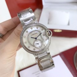 卡地亚-CARTIER新面满钻女士腕表   进口石英机芯  316L精钢表壳  矿物质超强玻璃镜面  直径36mm厚10mm该款腕表备受女性喜爱，在不同的场合映耀着她们各自的独特个性与迷人风华