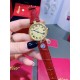 经典永不过时的Cartier卡地亚圆盘中古腕表YYDS❤️一只很复古情结的卡地亚mustbe它来了。30mm表盘大小刚刚好,优雅大方且不失气质的韵味,蓝宝石把头在阳光下依旧纯洁透亮闪耀✨设计大气且耐看,卡地亚罗马文字表盘复古时尚,设计大气且耐看,蓝宝石水晶镜面,表盘两头以简洁的T形金属衔接表带,采用意大利牛皮表带,压鳄鱼纹花色,双面皮透气好,中古美表不仅满满的vintage韵味,酷辣御姐或温柔甜姐都可驾驭的加分款 经典永不过时的Cartier卡地亚圆盘中古腕表YYDS❤️一只很复古情结的卡地亚mustbe它来了。30mm表盘大小刚刚好,优雅大方且不失气质的韵味,蓝宝石把头在阳光下依旧纯洁透亮闪耀✨设计大气且耐看,卡地亚罗马文字表盘复古时尚,设计大气且耐看,蓝宝石水晶镜面,表盘两头以简洁的T形金属衔接表带,采用意大利牛皮表带,压鳄鱼纹花色,双面皮透气好,中古美表不仅满满的vintage韵味,酷辣御姐或温柔甜姐都可驾驭的加分款