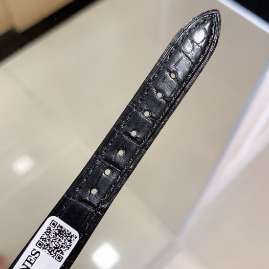 实拍 LONGINES【浪琴】新款女士腕表小巧精致,以钻石装饰、搭配色彩鲜明鳄鱼皮表带,优雅藏在细节里,时尚高雅的来凸显个人风格,优雅地停留在手腕,纯钢表壳,瑞士机芯,蓝宝石镜面, 实拍 LONGINES【浪琴】新款女士腕表小巧精致,以钻石装饰、搭配色彩鲜明鳄鱼皮表带,优雅藏在细节里,时尚高雅的来凸显个人风格,优雅地停留在手腕,纯钢表壳,瑞士机芯,蓝宝石镜面,
