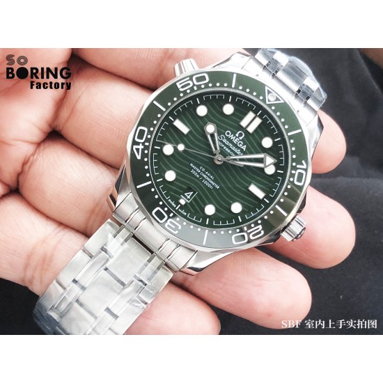 SBF 2022最新款欧家“绿水鬼”，2022年海马300米新品。跟劳力士水鬼相比，低调不张扬，好看不撞款。老板，买它刚刚好！