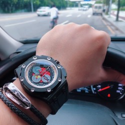 SJ出品 AP 爱彼 Audemars Piguet 皇家橡树 Y18 离岸型系列 搭配3126多功能全自动机械机芯 反炫光处理蓝宝石水晶玻璃 316精钢敖表壳 进口橡胶表带原装针扣！尺寸:44MM13MM 【大优惠:随机附送迷彩原配胶带一条哦！二维码可扫描进去官方网站可查型号。】 三杰精致推荐男士机械腕表 SJ为你精心打造超真实实物图拍摄