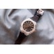 ★实拍 Vacheron Constantin江诗丹顿纵横四海系列OVERSEAS女款小号型2300v/2305v【表壳】表径3610.8mm 同步原装 质感细腻大方 蓝宝石镜面【字面】表盘经旭日纹缎面拉丝工艺处理 深邃优雅 18k金时标均带白色夜光涂层【机芯】CITIZEN8系列改Cal.5300机芯(机芯稳定零返修 )后原装18k纳米镀金质摆陀【表带扣】半马其他十字三片折叠式表扣 进口牛皮表带越欣赏 越懂欣赏 ★实拍 Vacheron Constantin江诗丹顿纵横四海系列OVERSEAS女款小号型2300v/2305v【表壳】表径3610.8mm 同步原装 质感细腻大方 蓝宝石镜面【字面】表盘经旭日纹缎面拉丝工艺处理 深邃优雅 18k金时标均带白色夜光涂层【机芯】CITIZEN8系列改Cal.5300机芯(机芯稳定零返修 )后原装18k纳米镀金质摆陀【表带扣】半马其他十字三片折叠式表扣 进口牛皮表带越欣赏 越懂欣赏