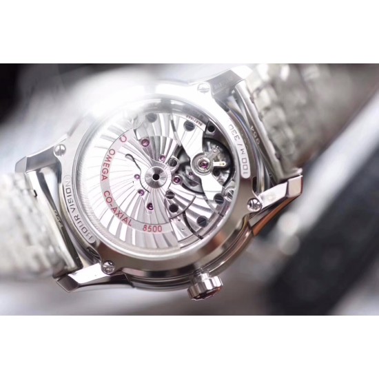 VS 新品 :OMEGA 欧米茄 “明月之蓝”系列搭载同轴8900机芯上市!表径41mm 银色同心圆表盘 搭鳄鱼皮 蓝色秒针为简约表盘带来一分魅力! VS 新品 :OMEGA 欧米茄 “明月之蓝”系列搭载同轴8900机芯上市!表径41mm 银色同心圆表盘 搭鳄鱼皮 蓝色秒针为简约表盘带来一分魅力!
