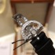 实拍 Breguet-宝玑那不勒斯皇后系列! 史上最强最美 超薄 最新升级版本 绝对值得拥有的一款 正品一致的拉丁料绢表带 蓝宝石拱桥弧形玻璃 表盘用天然白色珍珠母贝 阿拉伯数字时符 经典的蓝钢宝玑指针 6点位设有一颗水滴形钻石 机芯是586/1自动上链机 我们一直正品完美复刻 那不勒斯皇后款 绝对的女神气质名媛款 最重要的是百搭得来不失少女心 必入款❗带上一秒变女神,各种派对,晚会,聚会,约会,发布会,让你BlingBling。 实拍 Breguet-宝玑那不勒斯皇后系列! 史上最强最美 超薄 最新升级版本 绝对值得拥有的一款 正品一致的拉丁料绢表带 蓝宝石拱桥弧形玻璃 表盘用天然白色珍珠母贝 阿拉伯数字时符 经典的蓝钢宝玑指针 6点位设有一颗水滴形钻石 机芯是586/1自动上链机 我们一直正品完美复刻 那不勒斯皇后款 绝对的女神气质名媛款 最重要的是百搭得来不失少女心 必入款❗带上一秒变女神,各种派对,晚会,聚会,约会,发布会,让你BlingBling。