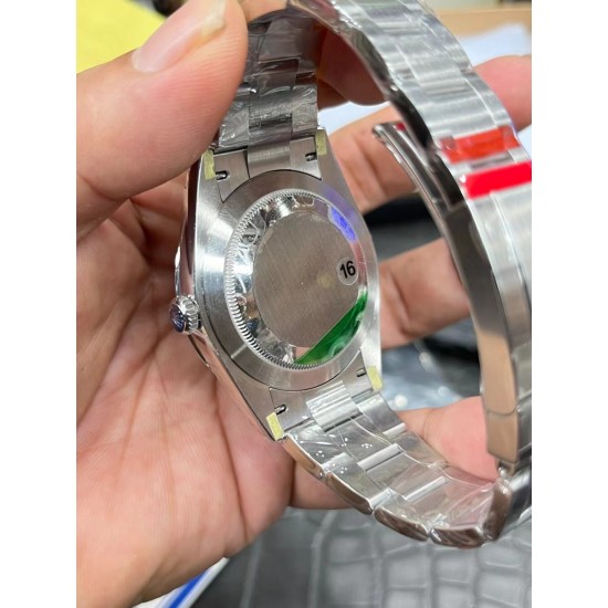 彩色泡泡ROLEX 劳力士 蚝式恒动型 超卓性能,高效稳定,三格链节舒适度极佳,圆拱型外圈搭配上对版的彩色表盘,非常独特的设计,在光线下会有一种莹润,透亮的感觉# 字体样式 模具均选与ROLEX相同字体,防刮损蓝宝石玻璃镜面,旋入式表冠,双扣锁双重防水!表扣内侧外侧图标细节同原版激光雕刻工艺,瑞士冰蓝色棒状时标夜光! 彩色泡泡ROLEX 劳力士 蚝式恒动型 超卓性能,高效稳定,三格链节舒适度极佳,圆拱型外圈搭配上对版的彩色表盘,非常独特的设计,在光线下会有一种莹润,透亮的感觉# 字体样式 模具均选与ROLEX相同字体,防刮损蓝宝石玻璃镜面,旋入式表冠,双扣锁双重防水!表扣内侧外侧图标细节同原版激光雕刻工艺,瑞士冰蓝色棒状时标夜光!