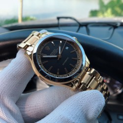 劳力士 ROLEX  R2 简约而典雅的316L精钢壳套 镶入钨钢材质 台湾工厂最高工艺塑造 搭载最新原装进口机械机芯（零返修）蓝宝石防刮镜面，原装蝴蝶按扣，塑造顶级完美腕表。绅士所拥有的标准尺寸40mm*11mm。高贵雅致及精美细腻的工艺！对完美的不懈追求 三杰精致推荐男士机械腕表 SJ为你精心制作超真实写照