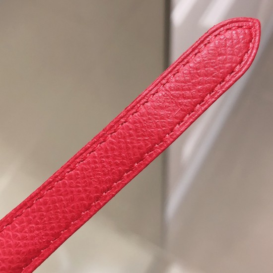 实拍卡地亚-CARTIER2020最新卡地亚法国坦克Cartier Tank Franaise系列,一款百搭性价比又高的手表 搭配全新专柜欧版风格定制的原厂表带,进口瑞士石英机芯。八角形表冠,镶嵌一颗凸圆形合成尖晶石,剑形蓝钢指针,蓝宝石水晶镜面,采用与原装一致的实心内罩,尺寸:25 x 20mm。佩戴舒适柔软服帖,上手显得高贵又典雅,很气质很女人独家货源。 实拍卡地亚-CARTIER2020最新卡地亚法国坦克Cartier Tank Franaise系列,一款百搭性价比又高的手表 搭配全新专柜欧版风格定制的原厂表带,进口瑞士石英机芯。八角形表冠,镶嵌一颗凸圆形合成尖晶石,剑形蓝钢指针,蓝宝石水晶镜面,采用与原装一致的实心内罩,尺寸:25 x 20mm。佩戴舒适柔软服帖,上手显得高贵又典雅,很气质很女人独家货源。