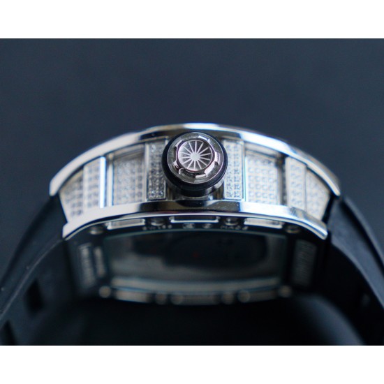 理查德米勒 RICHARD MILLE 最新升級特别版 抛光亮壳 让你体验最亮鬼头 带出最经典的RM052鬼头经典传奇 永不落后 镂空骷髅头腕表.骷髅头轮廓突出,造型霸气不羁,具有震撼人心的魅力。搭配艳耀色彩的真皮轻便表带,更拉风,更前卫。缤纷盛夏,换上短袖T恤的你,腕间搭上鲜艳的表款,是不是很吸睛?尺寸43x50mm ⚠️请认准独家品质 理查德米勒 RICHARD MILLE 最新升級特别版 抛光亮壳 让你体验最亮鬼头 带出最经典的RM052鬼头经典传奇 永不落后 镂空骷髅头腕表.骷髅头轮廓突出,造型霸气不羁,具有震撼人心的魅力。搭配艳耀色彩的真皮轻便表带,更拉风,更前卫。缤纷盛夏,换上短袖T恤的你,腕间搭上鲜艳的表款,是不是很吸睛?尺寸43x50mm ⚠️请认准独家品质