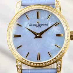 实拍 TK新品江诗丹顿传袭超薄系列-Vacheron Constantin 专为女神打造的，奢华时尚，采用进口316钢表壳，搭配原装进口9015机芯（0返修），天然蓝宝石玻璃镜面，直径33mm，超薄工艺7.8mm，超强防水30米，竹节纹进口小牛皮表带，