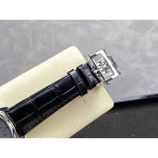 江诗丹顿 VC R39 Vacheron constantin 经典之美品鉴江诗丹顿 纵横四海系列 众横四海系列 逆跳日历款腕表 型号4000V/210A-B911 堪称意义非凡的里程碑之作。凝聚着日内瓦悠久制表传统的钟表复杂功能,体现出超凡技艺与时代风尚的绝妙融合。 采用自制Cal.2460 R31L/2机芯 直径41毫米 904钢带官网同步 一键拆卸 同时另可自由更换搭配胶带 皮带! 欢迎各大表友品鉴。 江诗丹顿 VC R39 Vacheron constantin 经典之美品鉴江诗丹顿 纵横四海系列 众横四海系列 逆跳日历款腕表 型号4000V/210A-B911 堪称意义非凡的里程碑之作。凝聚着日内瓦悠久制表传统的钟表复杂功能,体现出超凡技艺与时代风尚的绝妙融合。 采用自制Cal.2460 R31L/2机芯 直径41毫米 904钢带官网同步 一键拆卸 同时另可自由更换搭配胶带 皮带! 欢迎各大表友品鉴。
