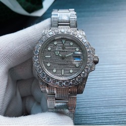 劳力士 ROLEX R40 116610 Submariner白金满钻系列劳力士满钻系列 116610 Submariner 耗时10个月改装满钻石男士款 搭载2813全自动自动机械 精钢镶钻表壳 实心厚重钢带精选进口光彩闪耀钻 超强夜光 尺寸40x13mm 重量155g 精心制作 三杰精致推荐男士机械腕表 SJ为你精心制作超真实实物图拍摄