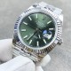 ROLEX 劳力士 蚝式恒动日志型41mm系列腕表,直径41mm,经典的蚝式表壳搭配三角坑纹外圈,把头采用旋入式设计,抗刮损蓝水晶玻璃,防反光凸透式放大(2.5倍)日历窗,隐蔽式摺叠皇冠带扣,矜持有度秀而不媚 恒久优雅! ROLEX 劳力士 蚝式恒动日志型41mm系列腕表,直径41mm,经典的蚝式表壳搭配三角坑纹外圈,把头采用旋入式设计,抗刮损蓝水晶玻璃,防反光凸透式放大(2.5倍)日历窗,隐蔽式摺叠皇冠带扣,矜持有度秀而不媚 恒久优雅!