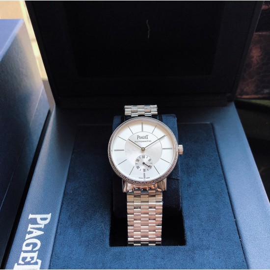 伯爵 Piaget Z2 精品男士腕表,经典两针半设计,圈口镶钻 尊贵大气,绅士风范,卓越品质,热卖全城。采用进口全自动2824 机械机芯(零返修),顶级316精钢表壳 伯爵经典表带, 蓝宝石抗魔镜面,尺寸42*12 三杰为你精致推荐男士精品机械腕表 精致传承真实效果 SJ品质的保证 伯爵 Piaget Z2 精品男士腕表,经典两针半设计,圈口镶钻 尊贵大气,绅士风范,卓越品质,热卖全城。采用进口全自动2824 机械机芯(零返修),顶级316精钢表壳 伯爵经典表带, 蓝宝石抗魔镜面,尺寸42*12 三杰为你精致推荐男士精品机械腕表 精致传承真实效果 SJ品质的保证