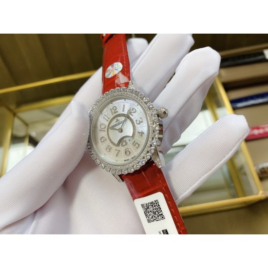 实拍 v18出品 狠货来袭 积家 约会大师 升级版最新24小时日月星辰 日月分明 女士腕表 珠宝镶钻设计风格首次使用高级珠宝的爪镶工艺而非常罕见轨道镶嵌!采用锆石材料。鲜艳光泽强!壳套:珠宝镶钻表壳、316L精钢玻璃:采用蓝宝石水晶表镜表盘:珍珠母贝镶钻表盘、台湾厂立体数字真钉立体!太阳月亮浮现出立体效果24小时日月分明表带:美洲鳄鱼皮表带尺寸:直径36mm,厚度8.8mm机芯:瑞士进口机芯体现出高贵优雅气质、材质进口质量保证零0⃣返修 实拍 v18出品 狠货来袭 积家 约会大师 升级版最新24小时日月星辰 日月分明 女士腕表 珠宝镶钻设计风格首次使用高级珠宝的爪镶工艺而非常罕见轨道镶嵌!采用锆石材料。鲜艳光泽强!壳套:珠宝镶钻表壳、316L精钢玻璃:采用蓝宝石水晶表镜表盘:珍珠母贝镶钻表盘、台湾厂立体数字真钉立体!太阳月亮浮现出立体效果24小时日月分明表带:美洲鳄鱼皮表带尺寸:直径36mm,厚度8.8mm机芯:瑞士进口机芯体现出高贵优雅气质、材质进口质量保证零0⃣返修