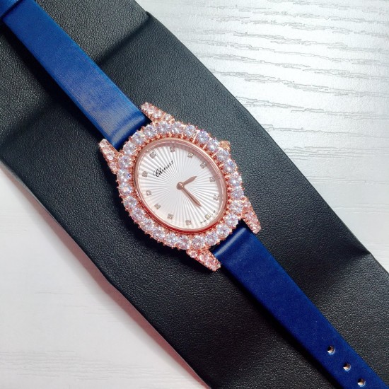 ❤️实拍 萧邦新款 LHEURE DU DIAMANT MEDIUM OVAL 此款LHeure du Diamant 椭圆形切割雕纹镶钻表盘 环以点缀钻石的表圈 优雅气韵 时尚风格和萧邦精湛的手工艺尽显无遗 光华耀目 ❤️实拍 萧邦新款 LHEURE DU DIAMANT MEDIUM OVAL 此款LHeure du Diamant 椭圆形切割雕纹镶钻表盘 环以点缀钻石的表圈 优雅气韵 时尚风格和萧邦精湛的手工艺尽显无遗 光华耀目