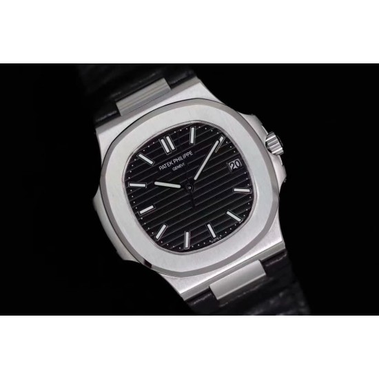 【“薄”大精深 从“芯”出发】全新升级V2版本 PATEK 。PHILPPE——鹦鹉螺5711/1A系列强势回归。1：1全新开模修正三件套壳 厚度仅9mm，修正了以往偏厚的现象，使之佩戴更贴合手腕。搭载全新定制版9015改原装CaI.324 S C洗花机芯。突破了无加夹板的情况下摆轮位置同步正品！定制级的人体工程学表带 修正了表带的铰链部分...[更多]