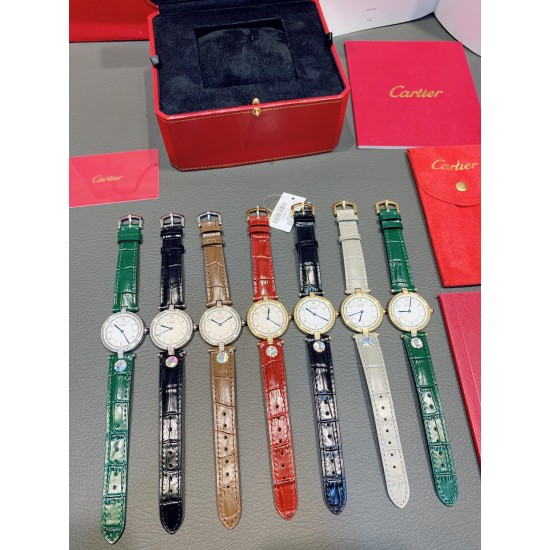 经典永不过时的Cartier卡地亚圆盘中古腕表YYDS❤️一只很复古情结的卡地亚mustbe它来了。30mm表盘大小刚刚好,优雅大方且不失气质的韵味,蓝宝石把头在阳光下依旧纯洁透亮闪耀✨设计大气且耐看,卡地亚罗马文字表盘复古时尚,设计大气且耐看,蓝宝石水晶镜面,表盘两头以简洁的T形金属衔接表带,采用意大利牛皮表带,压鳄鱼纹花色,双面皮透气好,中古美表不仅满满的vintage韵味,酷辣御姐或温柔甜姐都可驾驭的加分款 经典永不过时的Cartier卡地亚圆盘中古腕表YYDS❤️一只很复古情结的卡地亚mustbe它来了。30mm表盘大小刚刚好,优雅大方且不失气质的韵味,蓝宝石把头在阳光下依旧纯洁透亮闪耀✨设计大气且耐看,卡地亚罗马文字表盘复古时尚,设计大气且耐看,蓝宝石水晶镜面,表盘两头以简洁的T形金属衔接表带,采用意大利牛皮表带,压鳄鱼纹花色,双面皮透气好,中古美表不仅满满的vintage韵味,酷辣御姐或温柔甜姐都可驾驭的加分款