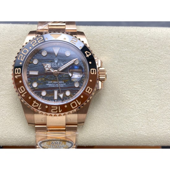 新品!ROLEX 劳力士 铁虎眼石表盘,每一片表盘都不同纹路(虎眼石,红碧玉和赤铁矿三种材质混合在一起,呈现出独特的金黄色和橙色的光泽)格林尼治GMT 3285一体机72小时储能 圈口过渡无痕,贵金属钢印扣子! 新品!ROLEX 劳力士 铁虎眼石表盘,每一片表盘都不同纹路(虎眼石,红碧玉和赤铁矿三种材质混合在一起,呈现出独特的金黄色和橙色的光泽)格林尼治GMT 3285一体机72小时储能 圈口过渡无痕,贵金属钢印扣子!