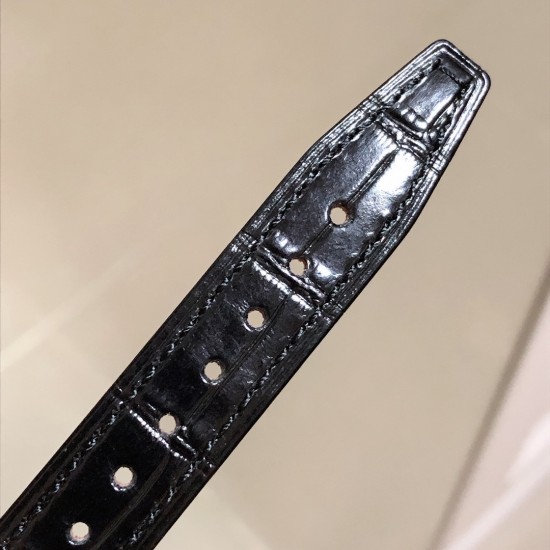 【IWC 2019推出女士全新 Portofino波涛菲诺系列】1⃣️:壳套尺寸34mm/8.8mm采用316精钢材质打磨,每个壳套全程CNC处理所有细节达到完美2⃣️:采用进口日本9015天文台级别经过本厂严格把控 调试 达到零返修稳定性3⃣️:采用瑞士蓝宝石镜面 通透明亮4⃣️字面采用简洁的条丁罗马和表盘十二颗设计呈现出精致典雅之感5⃣️:表带采用原装快速更换系统搭配意大利小牛皮皮质柔软细腻:有六种颜色可选(绿色,兰色,黑色,深棕,酒红,粉色)6⃣️:原装表扣采用316精钢材质打磨 【IWC 2019推出女士全新 Portofino波涛菲诺系列】1⃣️:壳套尺寸34mm/8.8mm采用316精钢材质打磨,每个壳套全程CNC处理所有细节达到完美2⃣️:采用进口日本9015天文台级别经过本厂严格把控 调试 达到零返修稳定性3⃣️:采用瑞士蓝宝石镜面 通透明亮4⃣️字面采用简洁的条丁罗马和表盘十二颗设计呈现出精致典雅之感5⃣️:表带采用原装快速更换系统搭配意大利小牛皮皮质柔软细腻:有六种颜色可选(绿色,兰色,黑色,深棕,酒红,粉色)6⃣️:原装表扣采用316精钢材质打磨