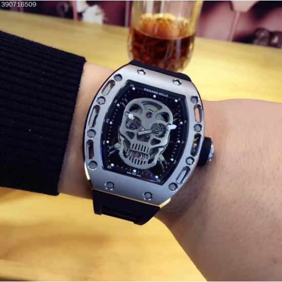 Richard Mille 】理查RM052颅骨腕表全新延续特别版金鬼款 骷髅头图案更惊悚炫酷抢眼敖,装置原装进口机械机芯,沿用高度纯钢铸造壳身,注重每一处细节,尺寸43mmx50mm 开拓新款式啦!让您更加贴心满意的享受视觉和品质的追求!商品规格:默认规格 Richard Mille 】理查RM052颅骨腕表全新延续特别版金鬼款 骷髅头图案更惊悚炫酷抢眼敖,装置原装进口机械机芯,沿用高度纯钢铸造壳身,注重每一处细节,尺寸43mmx50mm 开拓新款式啦!让您更加贴心满意的享受视觉和品质的追求!商品规格:默认规格