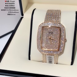 实拍 伯爵-Piaget 非凡珍品系列情侣腕表 瑞士石英机芯 蓝宝石玻璃镜面 表壳尺寸小号25x30mm 大号35x40mm厚度约8mm